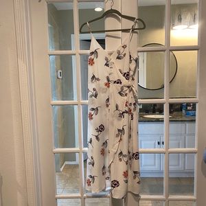 Loft floral dress size Medium- NWT